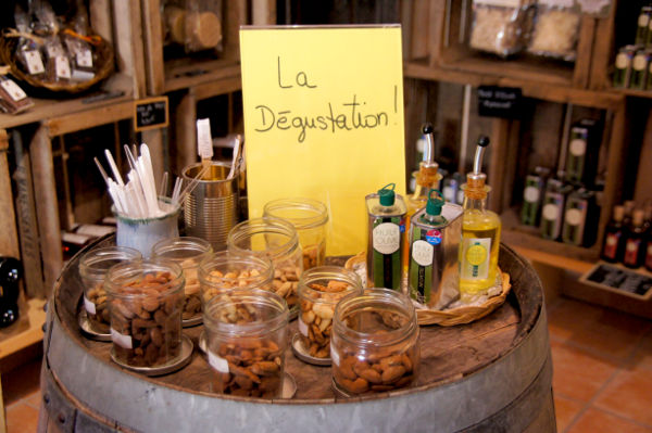 Dégustation dans la boutique